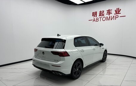 Volkswagen Golf VIII, 2023 год, 1 900 000 рублей, 3 фотография