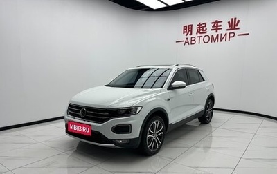 Volkswagen T-Roc I, 2022 год, 1 870 000 рублей, 1 фотография