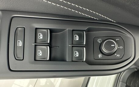 Volkswagen Golf VIII, 2023 год, 1 900 000 рублей, 13 фотография