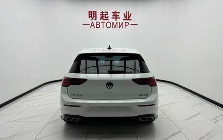 Volkswagen Golf VIII, 2023 год, 1 900 000 рублей, 11 фотография