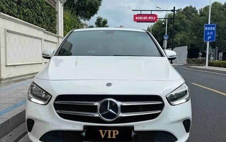 Mercedes-Benz B-Класс, 2021 год, 1 500 000 рублей, 2 фотография