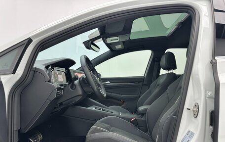 Volkswagen Golf VIII, 2023 год, 1 980 000 рублей, 6 фотография