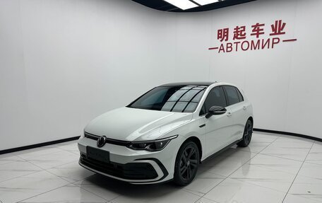 Volkswagen Golf VIII, 2023 год, 1 990 000 рублей, 5 фотография