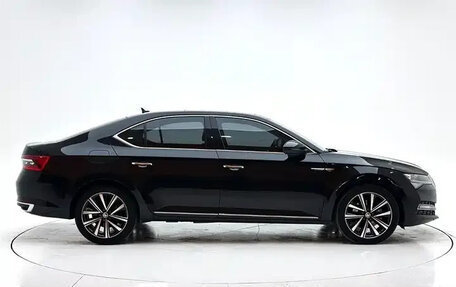 Skoda Superb III рестайлинг, 2023 год, 1 840 000 рублей, 9 фотография