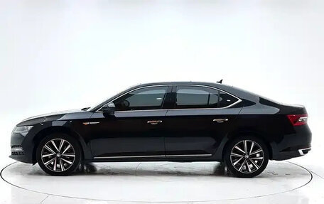Skoda Superb III рестайлинг, 2023 год, 1 840 000 рублей, 7 фотография