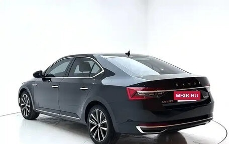 Skoda Superb III рестайлинг, 2023 год, 1 840 000 рублей, 4 фотография