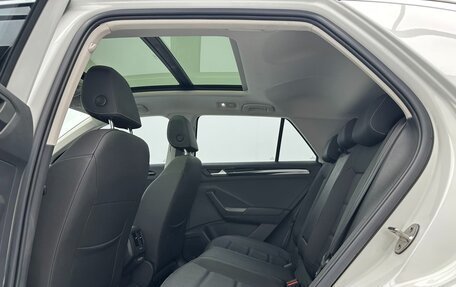 Volkswagen T-Roc I, 2022 год, 1 870 000 рублей, 4 фотография