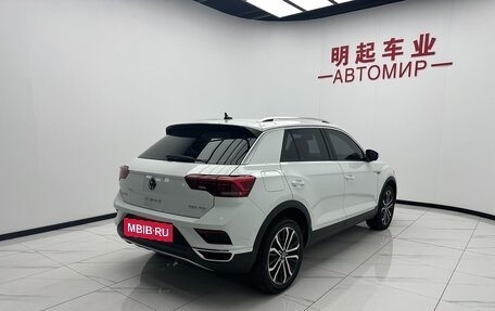 Volkswagen T-Roc I, 2022 год, 1 800 000 рублей, 3 фотография