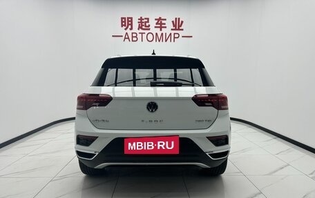 Volkswagen T-Roc I, 2022 год, 1 800 000 рублей, 11 фотография