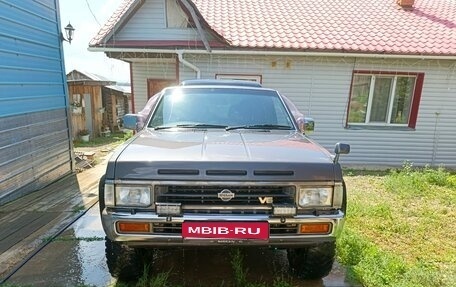 Nissan Terrano II рестайлинг, 1994 год, 700 000 рублей, 1 фотография