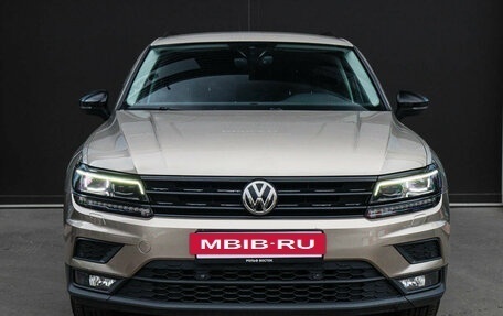 Volkswagen Tiguan II, 2019 год, 2 090 000 рублей, 2 фотография