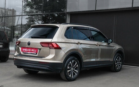 Volkswagen Tiguan II, 2019 год, 2 090 000 рублей, 4 фотография