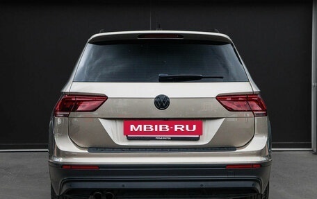 Volkswagen Tiguan II, 2019 год, 2 090 000 рублей, 5 фотография