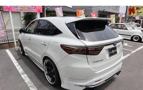 Toyota Harrier, 2019 год, 2 390 000 рублей, 4 фотография