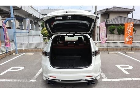Toyota Harrier, 2019 год, 2 390 000 рублей, 9 фотография