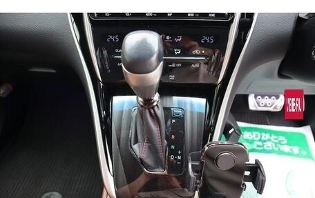 Toyota Harrier, 2019 год, 2 390 000 рублей, 15 фотография