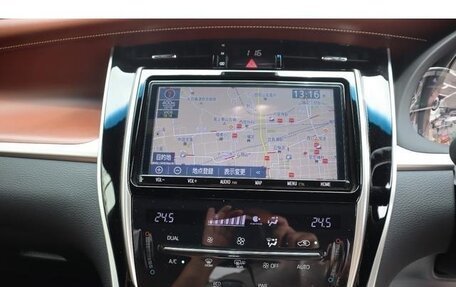 Toyota Harrier, 2019 год, 2 390 000 рублей, 25 фотография