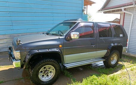 Nissan Terrano II рестайлинг, 1994 год, 700 000 рублей, 3 фотография