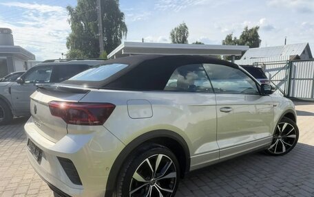 Volkswagen T-Roc I, 2023 год, 2 832 000 рублей, 2 фотография