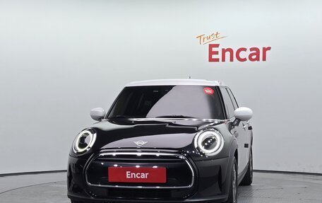 MINI Countryman II (F60), 2023 год, 2 300 000 рублей, 5 фотография