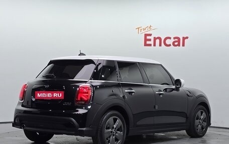 MINI Countryman II (F60), 2023 год, 2 300 000 рублей, 3 фотография