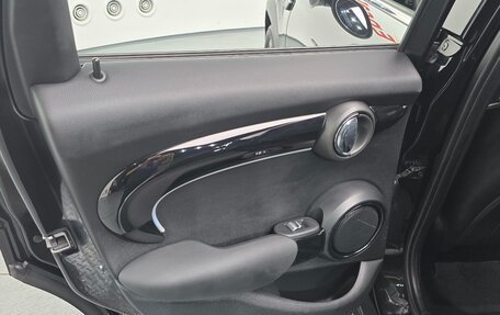 MINI Countryman II (F60), 2023 год, 2 300 000 рублей, 24 фотография