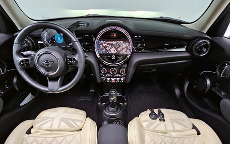 MINI Countryman II (F60), 2022 год, 2 200 000 рублей, 2 фотография