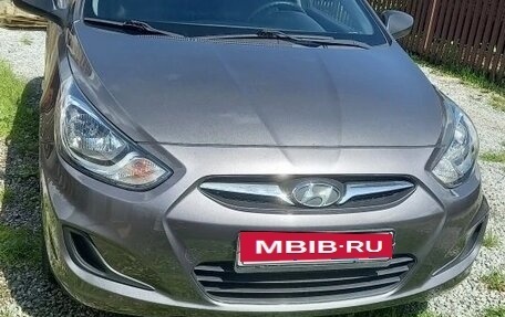 Hyundai Solaris II рестайлинг, 2011 год, 850 000 рублей, 1 фотография