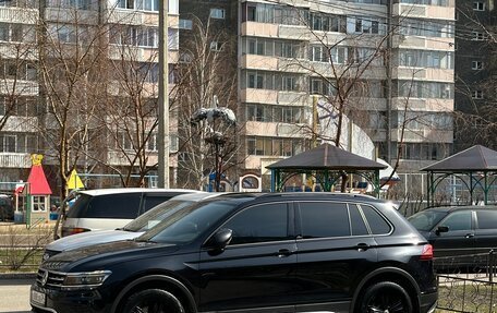Volkswagen Tiguan II, 2019 год, 2 500 000 рублей, 5 фотография