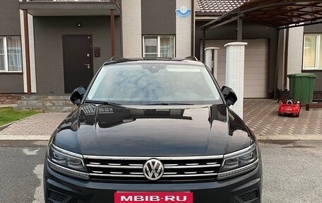 Volkswagen Tiguan II, 2019 год, 2 500 000 рублей, 8 фотография