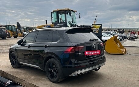 Volkswagen Tiguan II, 2019 год, 2 500 000 рублей, 7 фотография