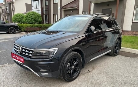 Volkswagen Tiguan II, 2019 год, 2 500 000 рублей, 10 фотография