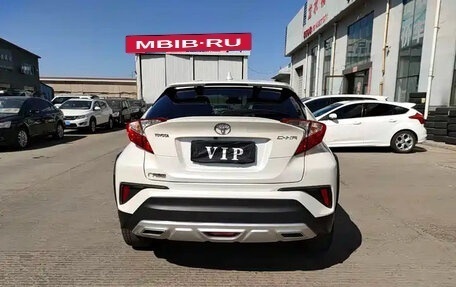Toyota C-HR I рестайлинг, 2018 год, 1 700 666 рублей, 8 фотография