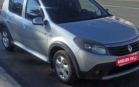 Renault Sandero I, 2013 год, 540 000 рублей, 2 фотография