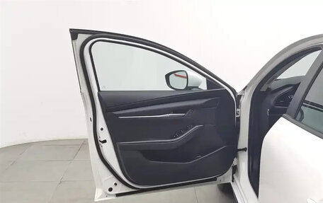 Mazda 3, 2023 год, 1 460 000 рублей, 17 фотография