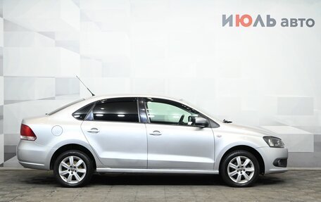 Volkswagen Polo VI (EU Market), 2011 год, 700 000 рублей, 5 фотография