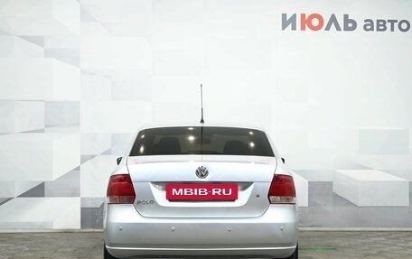 Volkswagen Polo VI (EU Market), 2011 год, 700 000 рублей, 4 фотография