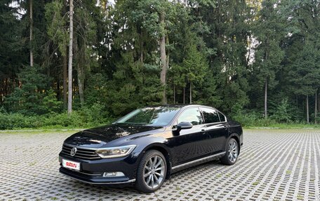 Volkswagen Passat B8 рестайлинг, 2018 год, 1 790 000 рублей, 2 фотография