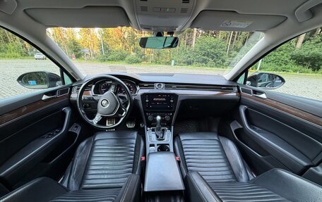 Volkswagen Passat B8 рестайлинг, 2018 год, 1 790 000 рублей, 16 фотография