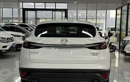Mazda CX-4, 2023 год, 1 800 000 рублей, 6 фотография