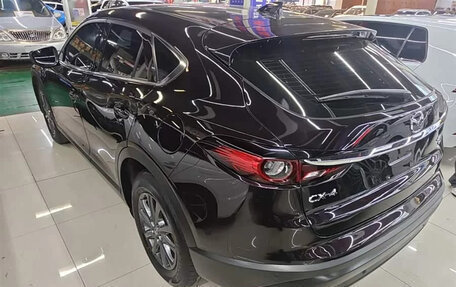 Mazda CX-4, 2023 год, 1 860 000 рублей, 5 фотография
