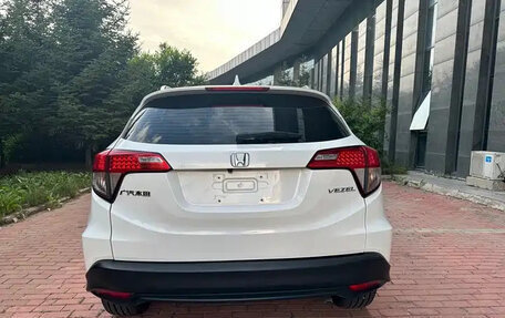 Honda Vezel, 2022 год, 1 300 666 рублей, 5 фотография