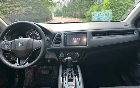 Honda Vezel, 2022 год, 1 300 666 рублей, 7 фотография