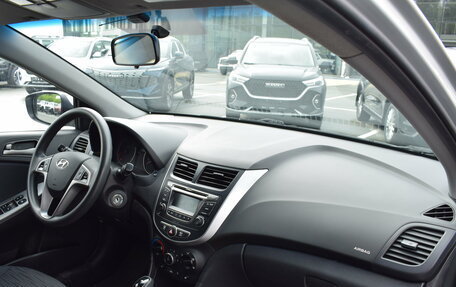Hyundai Solaris II рестайлинг, 2015 год, 1 047 000 рублей, 15 фотография