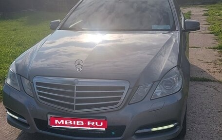 Mercedes-Benz E-Класс, 2010 год, 1 300 000 рублей, 1 фотография
