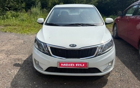 KIA Rio III рестайлинг, 2015 год, 881 000 рублей, 1 фотография