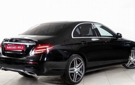 Mercedes-Benz E-Класс, 2020 год, 2 920 000 рублей, 4 фотография