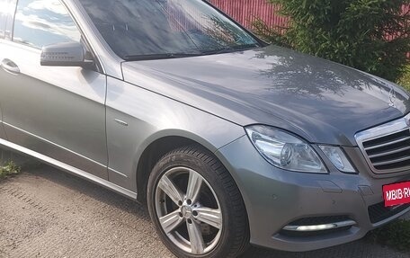 Mercedes-Benz E-Класс, 2010 год, 1 300 000 рублей, 8 фотография