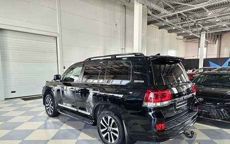 Toyota Land Cruiser 200, 2019 год, 8 399 000 рублей, 7 фотография