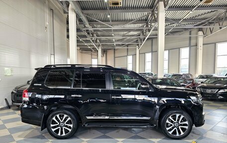 Toyota Land Cruiser 200, 2019 год, 8 399 000 рублей, 4 фотография
